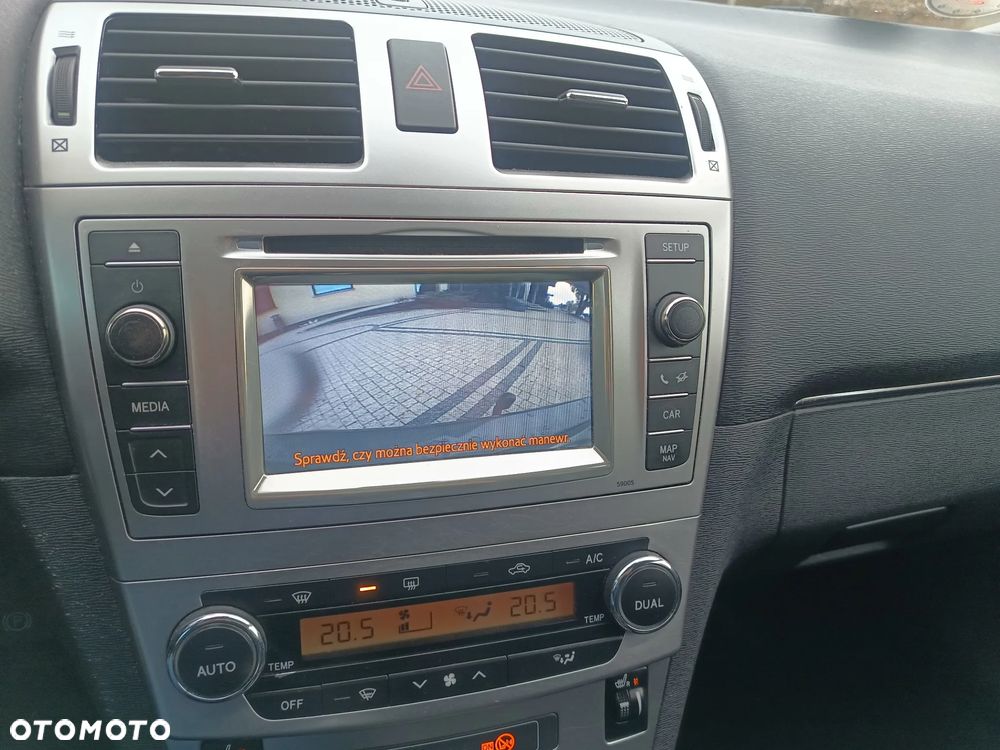 Toyota Avensis 1.8 Edition (2014) - 14