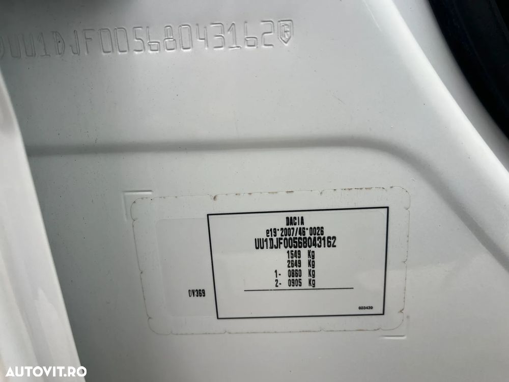 Dacia Logan TCe 90 Essential - 33