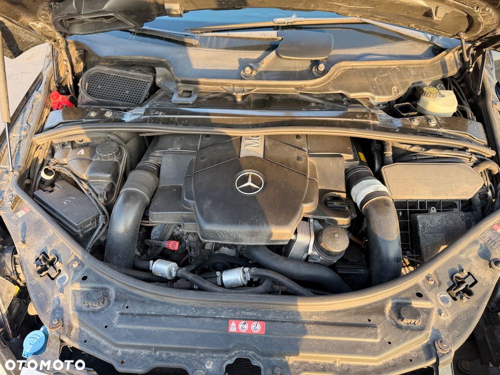 Mercedes-Benz Klasa R 500 4-Matic - 13
