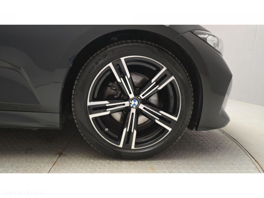 BMW Seria 3 320d xDrive mHEV M Sport - 25