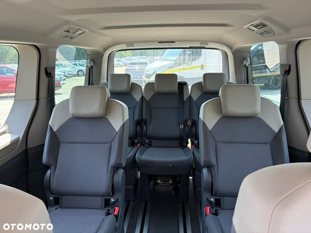 Volkswagen Multivan - 18