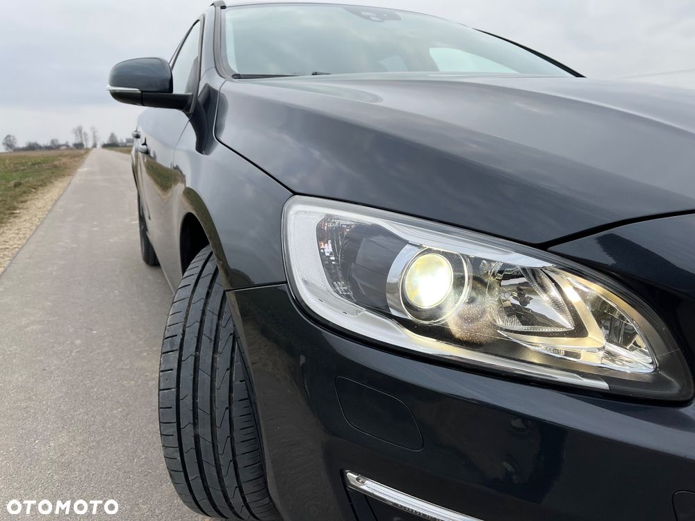 Volvo V60 D3 Drive-E Dynamic Edition (Momentum) - 18