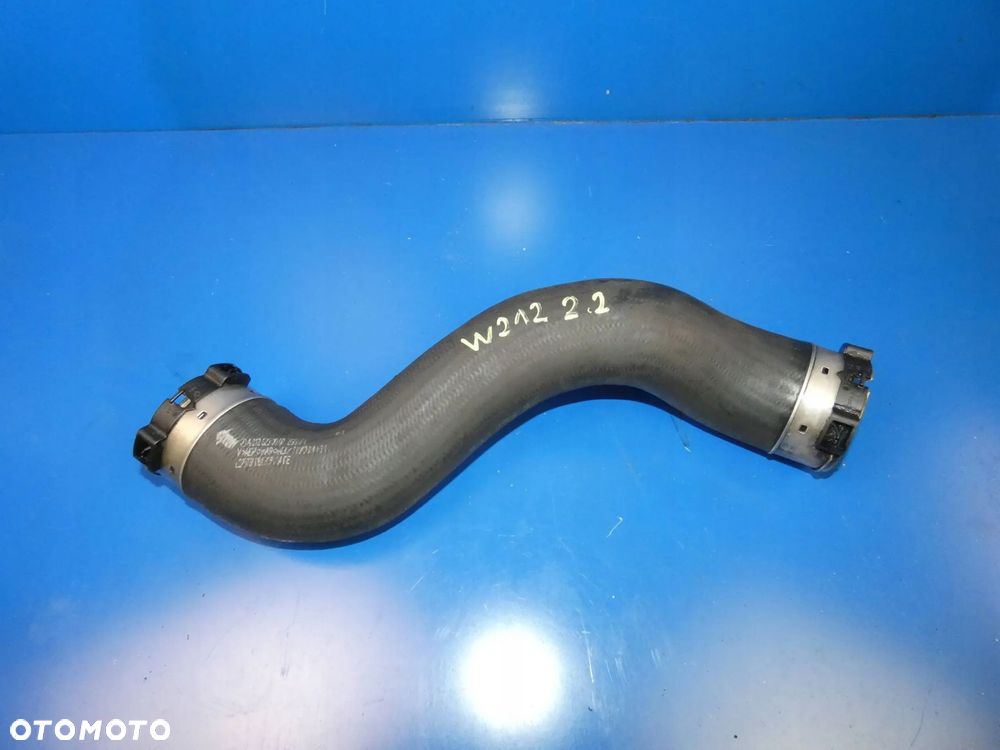 Mercedes E W212 W204 W218 2.2 CDI WĄŻ PRZEWÓD INTERCOOLERA - 1