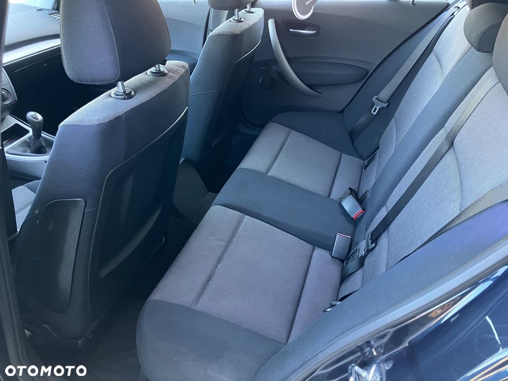 BMW Seria 1 116i - 21