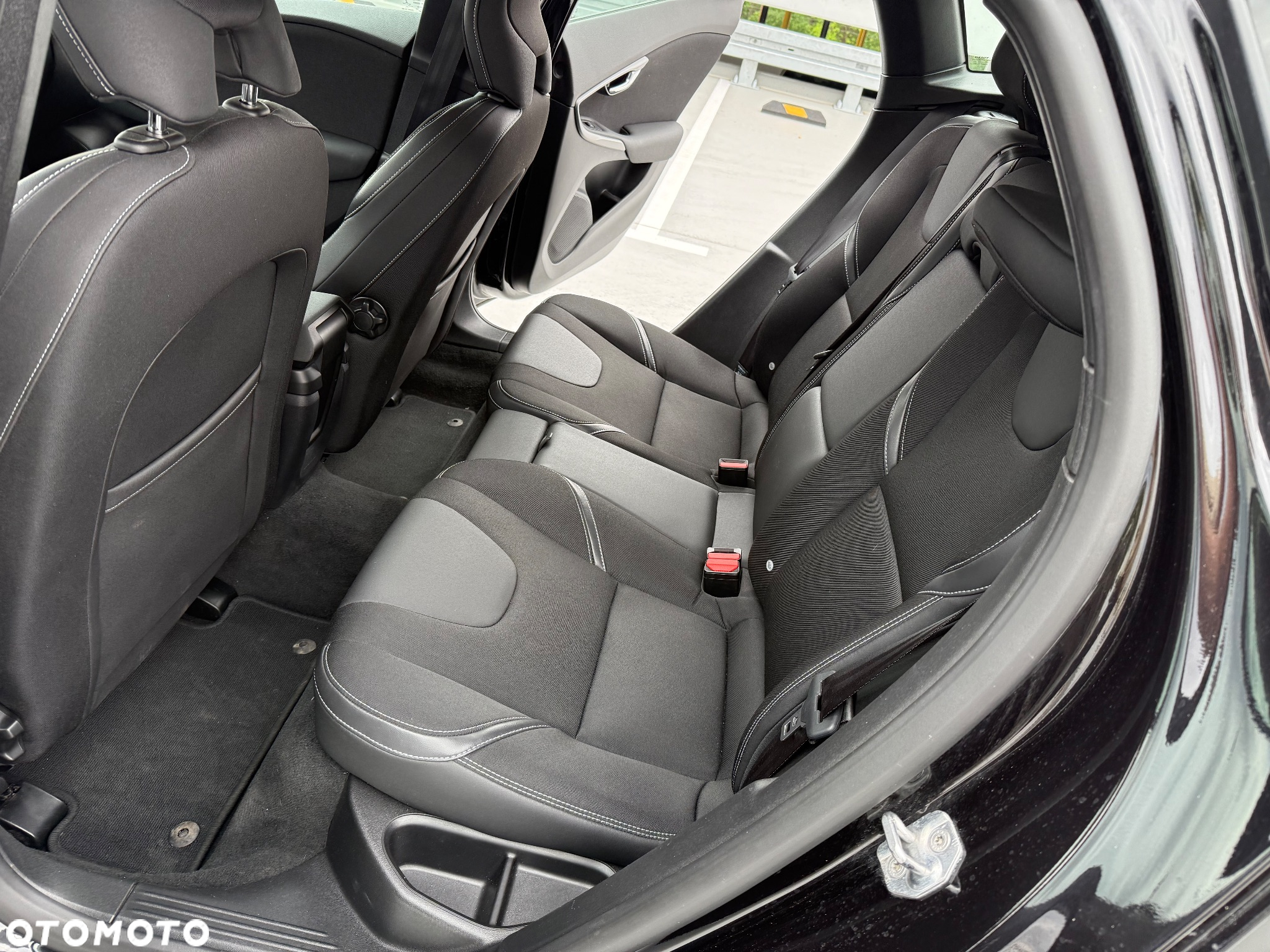 Volvo V40 D3 Drive-E Momentum - 20
