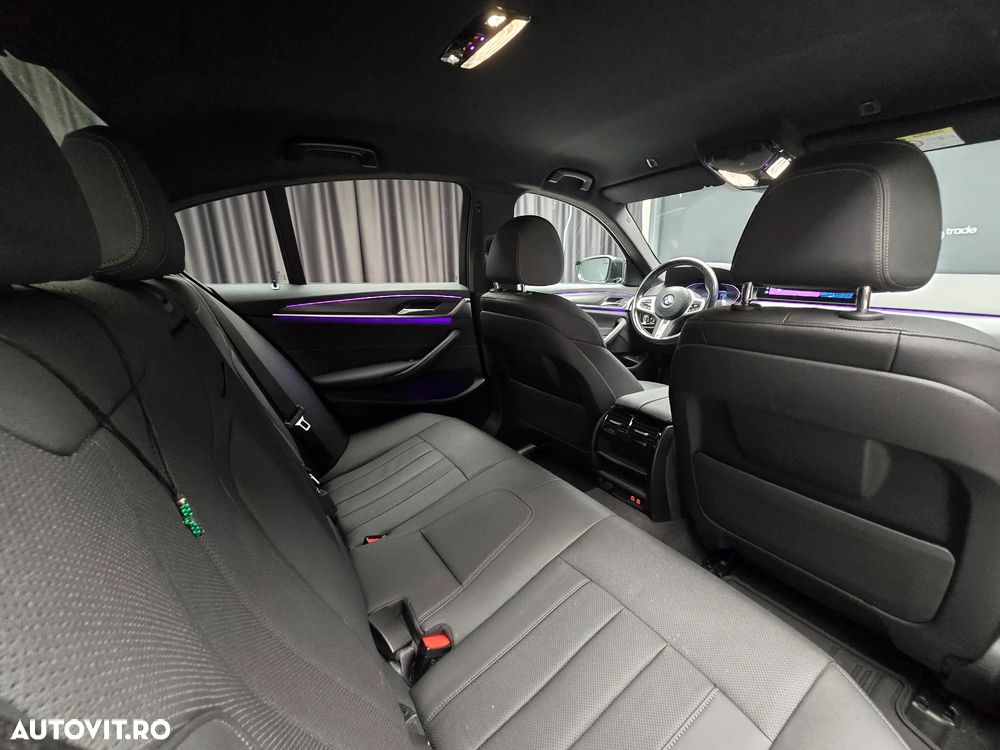 BMW Seria 5 530d xDrive AT MHEV - 22