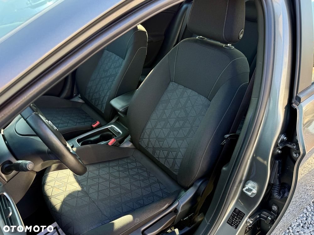 Opel Astra 1.4 Turbo 120 Jahre - 7