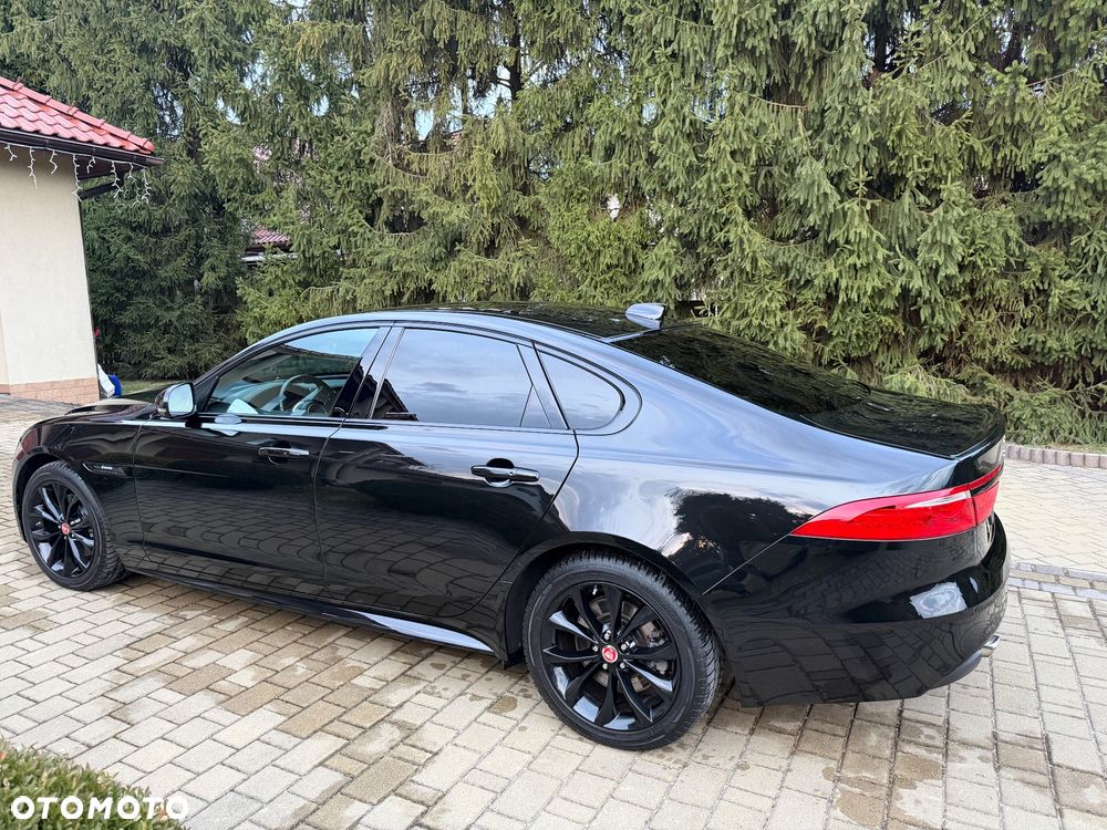 Jaguar XF 2.0 i4D AWD R-Sport - 8