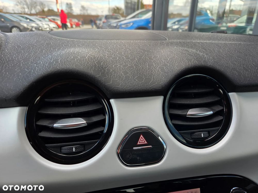 Opel Adam 1.2 Black Link - 30