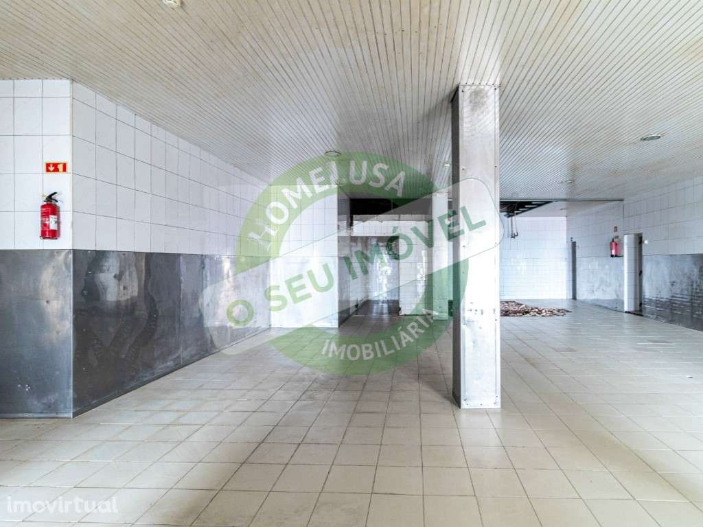 Loja destinada a armazém ou actividade industrial em Poiares. - Grande imagem: 3/10