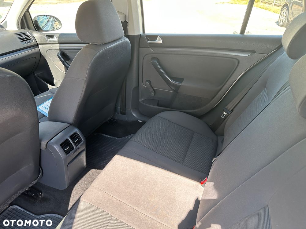 Volkswagen Golf 1.9 TDI DPF Trendline - 22