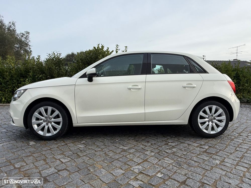 Audi A1 Sportback 1.6 TDI Advance - 4
