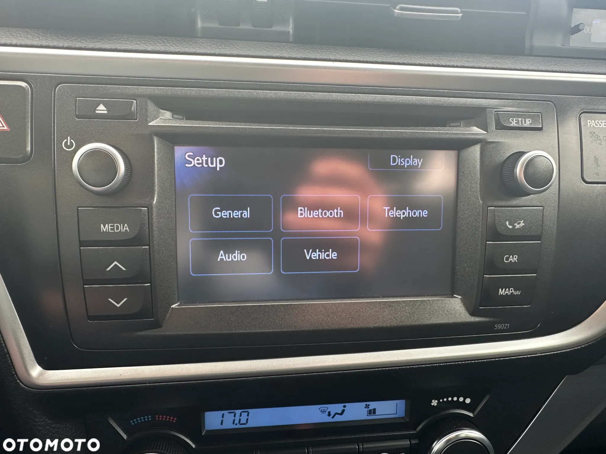 Toyota Auris 1.8 VVT-i Hybrid Automatik Touring Sports Executive - 24