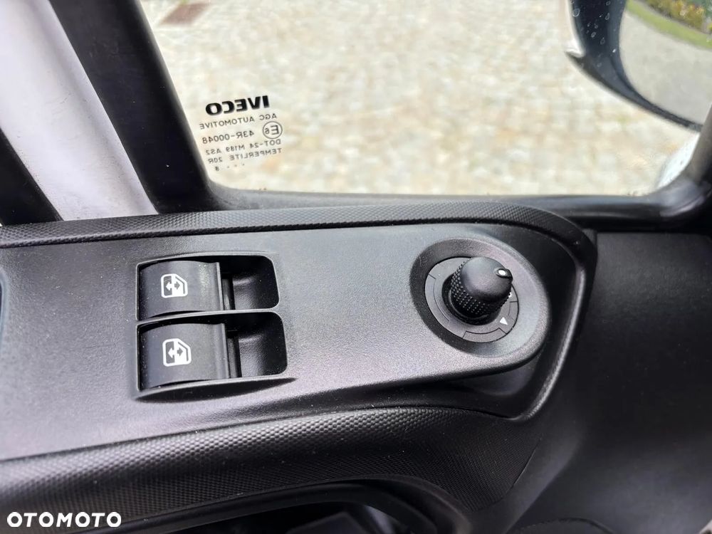 Iveco DAILY - 12