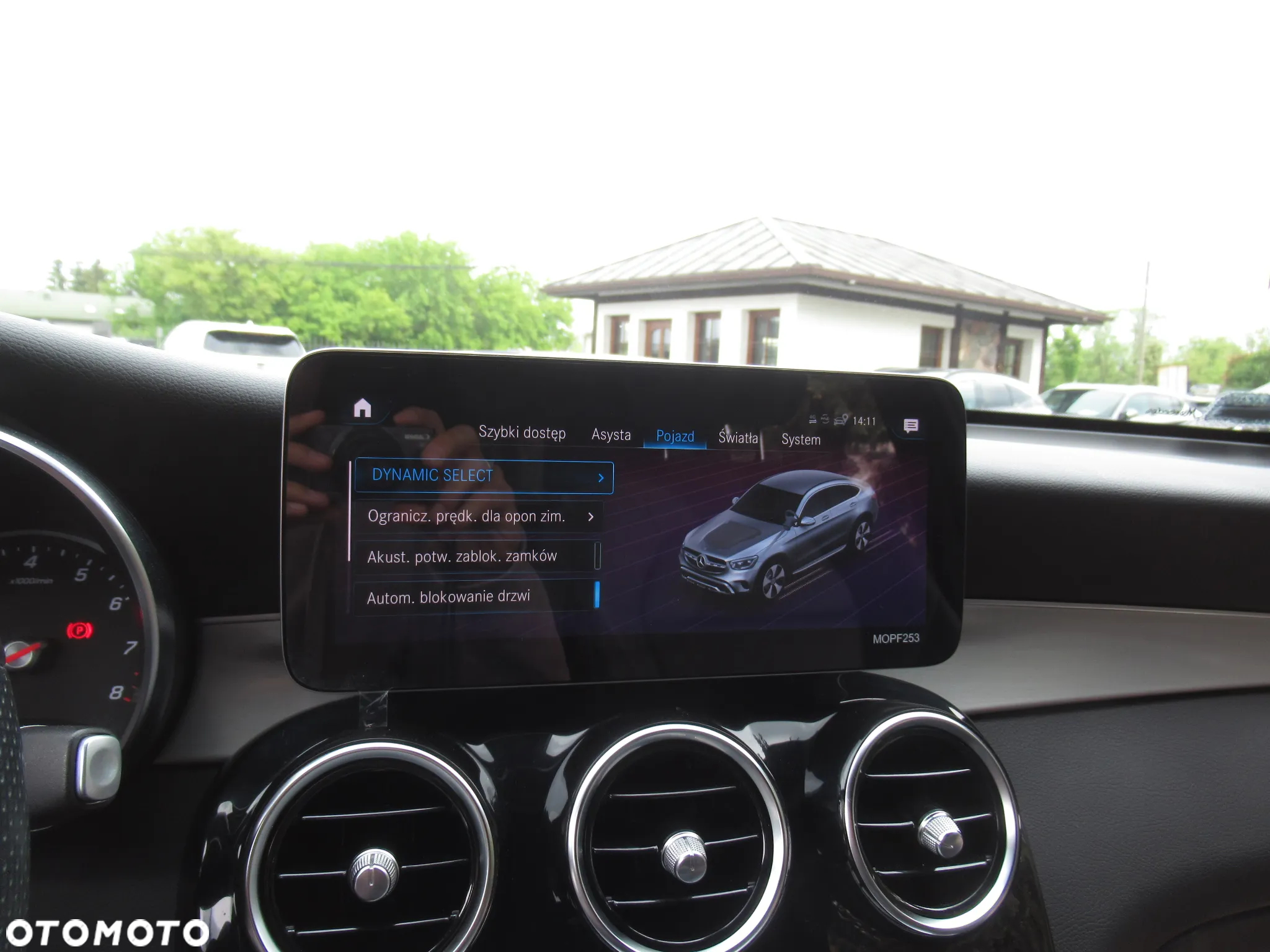 Mercedes-Benz GLC - 25