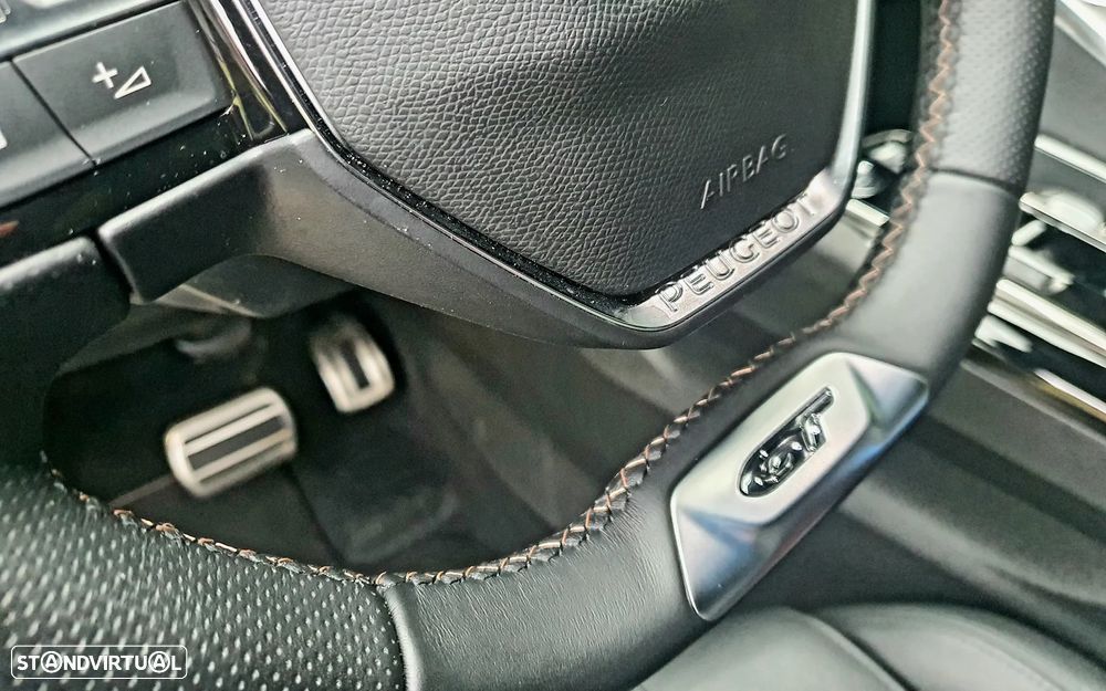 Peugeot 3008 1.6 Hybrid GT Pack e-EAT8 - 26