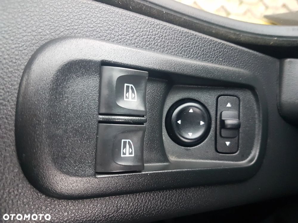 Renault MASTER KONTENER 8EP 4,22x2,23x2,23 KLIMA KRAJOWY MANUAL  6-BIEGÓW DMC 3500 KG - 9