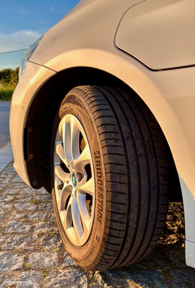 BMW 225xe Active Tourer iPerformance Advantage - 11