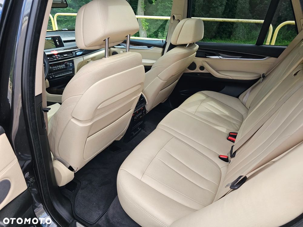 BMW X5 xDrive35i - 10