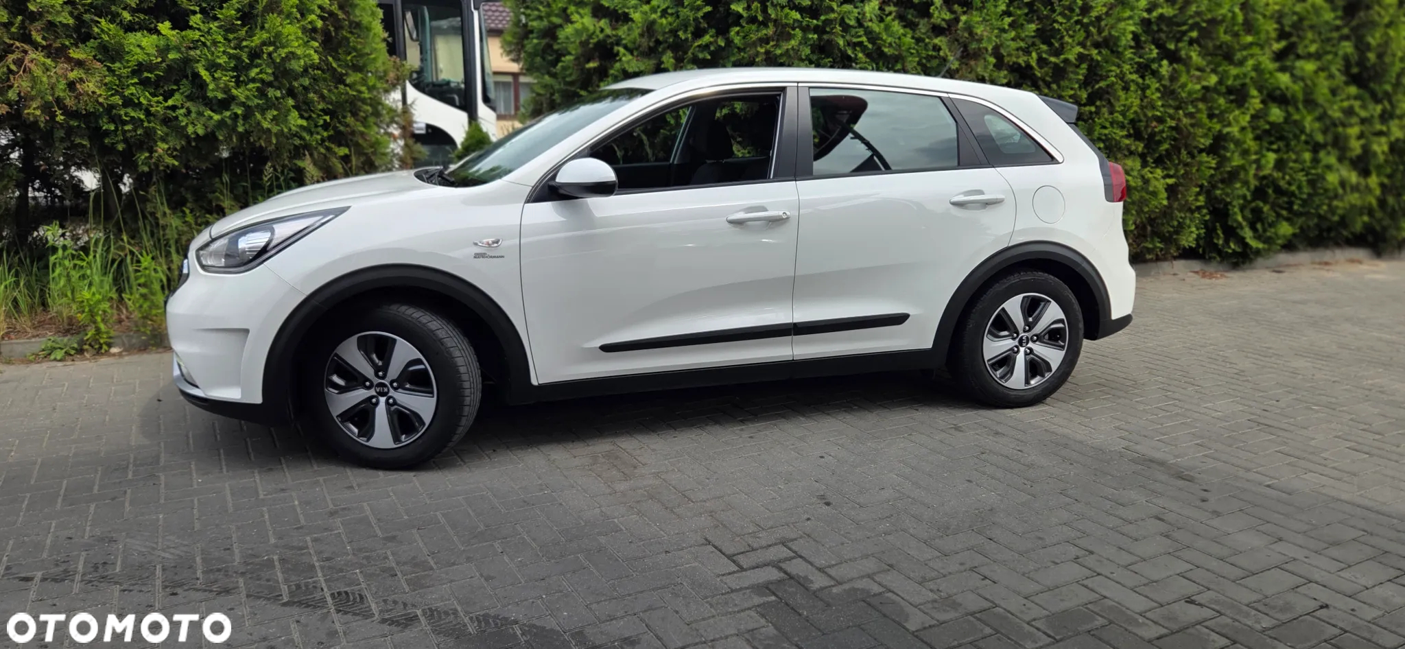 Kia Niro 1.6 GDI Hybrid M - 6