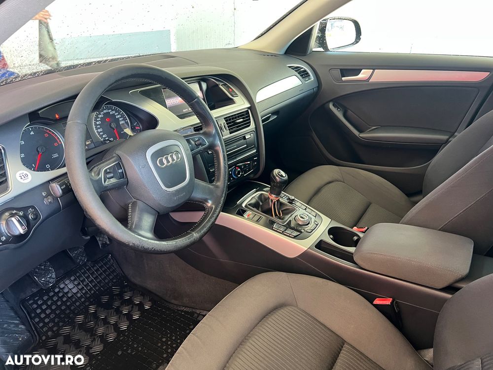 Audi A4 2.0 TDI B8 - 9