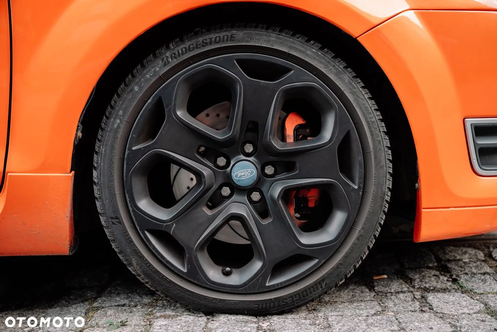 Ford Focus ST - 6