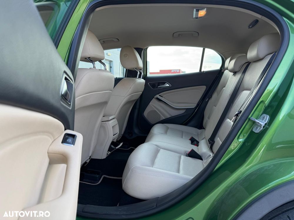 Mercedes-Benz GLA 200 d 7G-DCT Style - 9