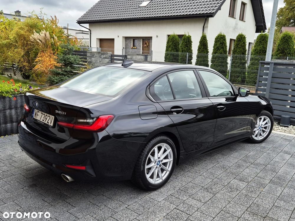BMW Seria 3 320i Advantage - 8