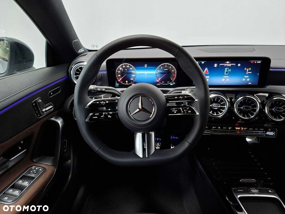 Mercedes-Benz CLA - 10