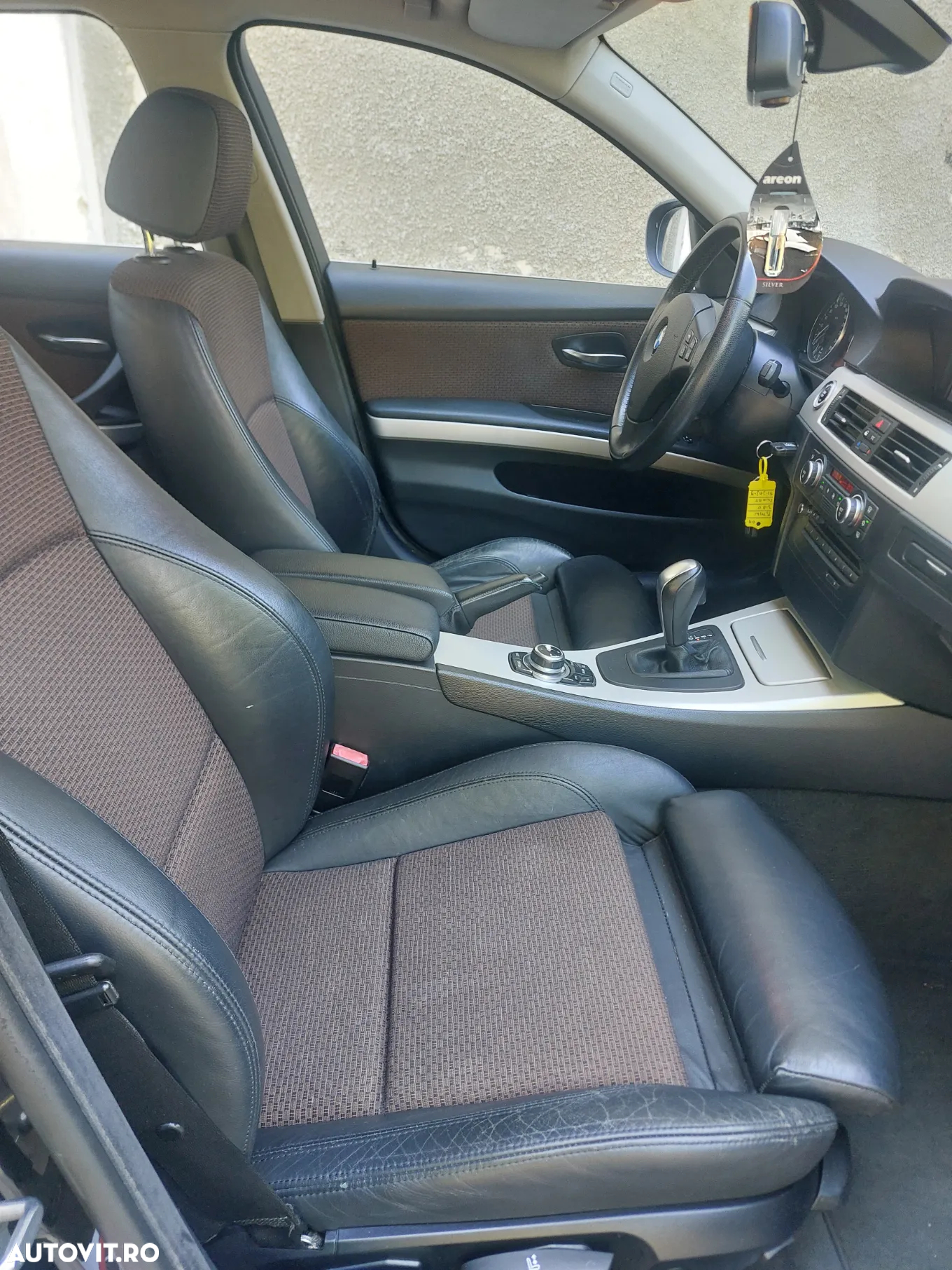 BMW Seria 3 318d DPF Touring Aut. - 7
