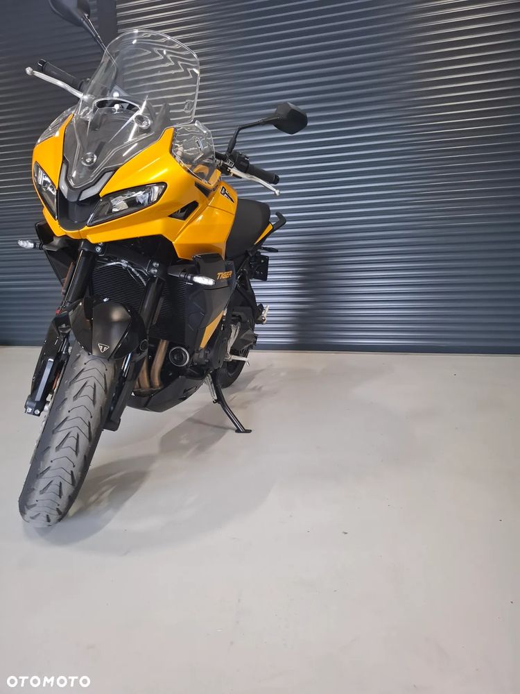 Triumph Tiger - 4