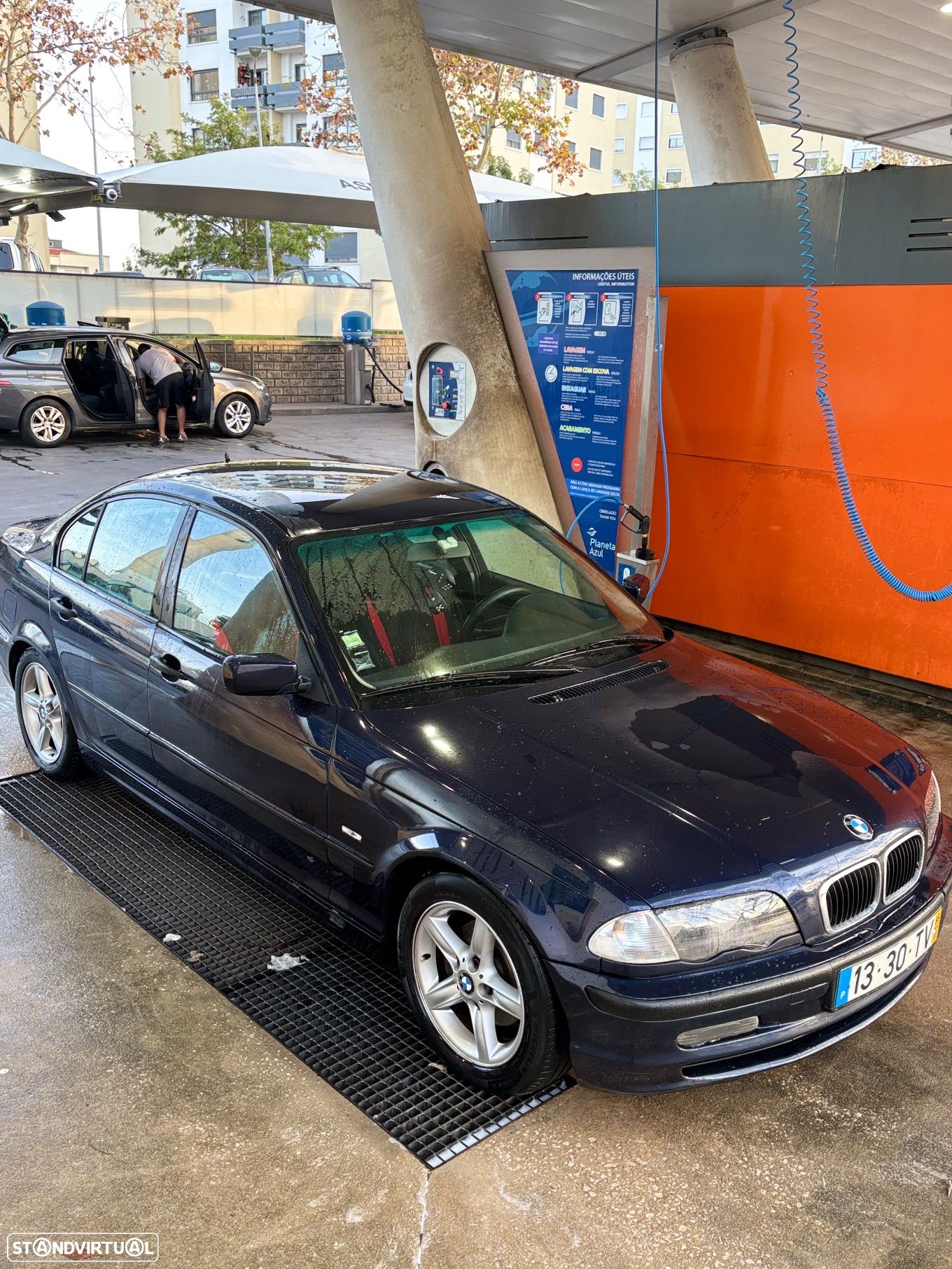 BMW 320 - 1