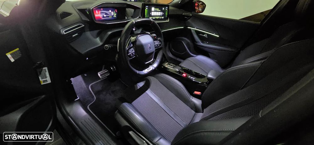 Peugeot 2008 1.2 PureTech GT Pack EAT8 - 9