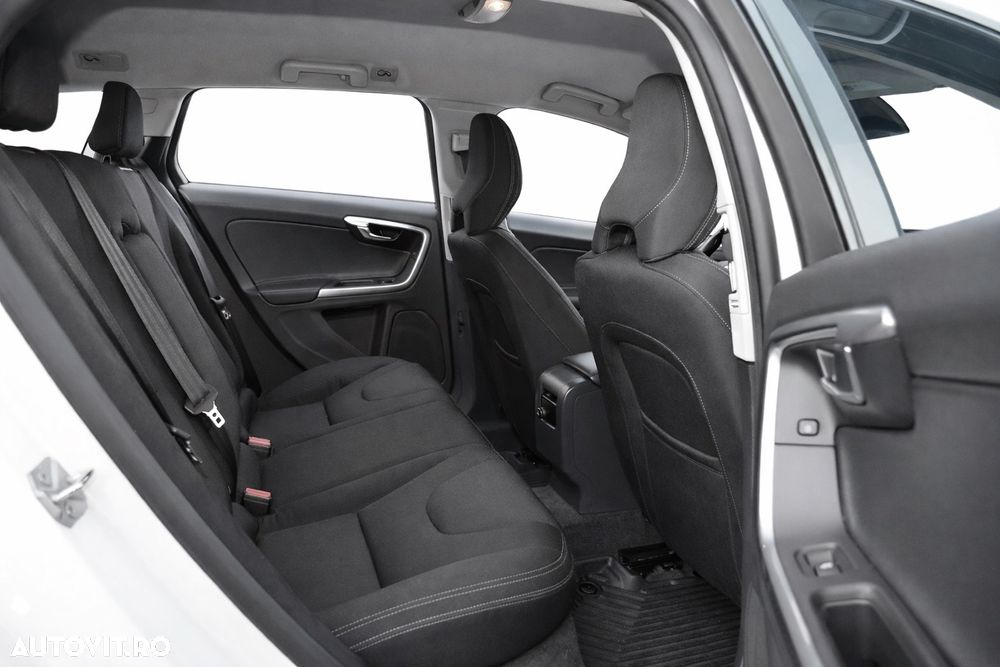 Volvo V60 D2 Geartronic Kinetic - 12