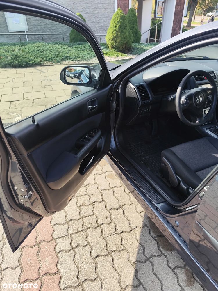 Honda Accord 2.0 Comfort - 11