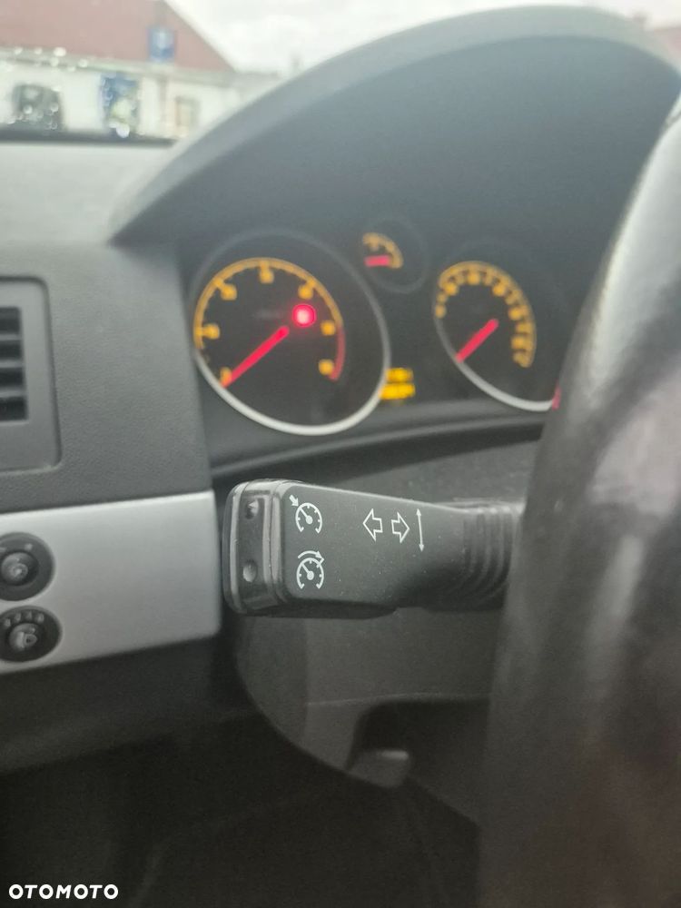 Opel Astra 1.9 CDTI DPF - 22