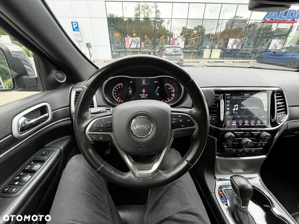 Jeep Grand Cherokee - 19