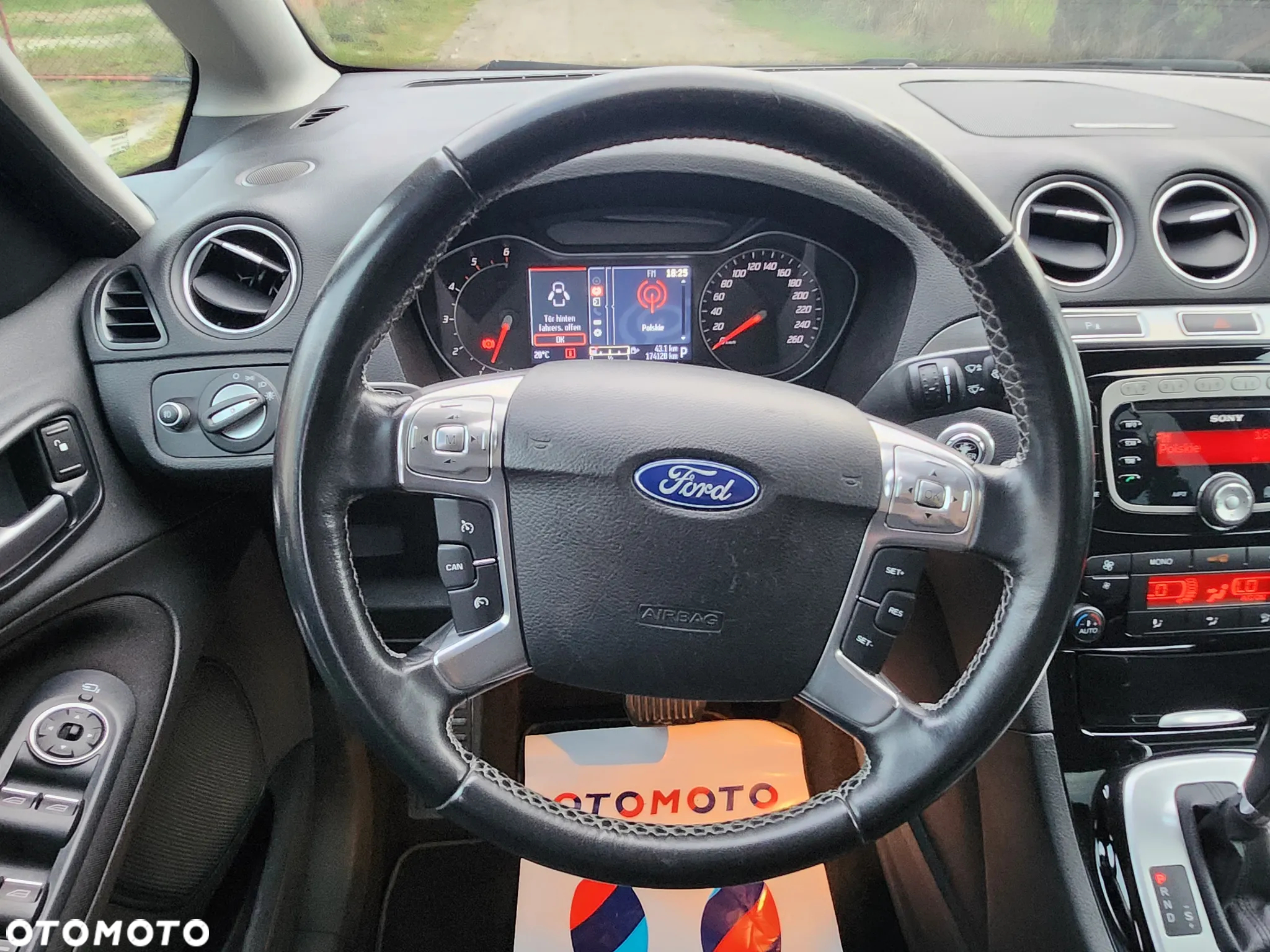 Ford S-Max 2.0 TDCi DPF Titanium - 12