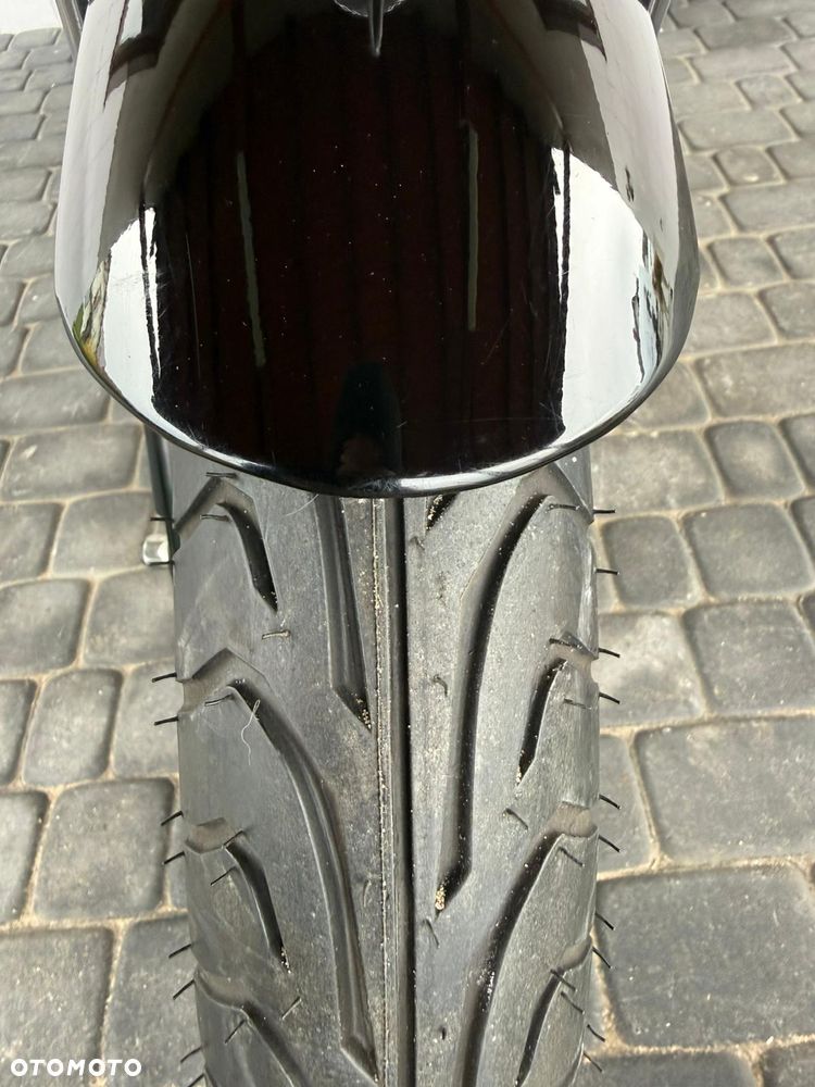 Triumph Bonneville - 16