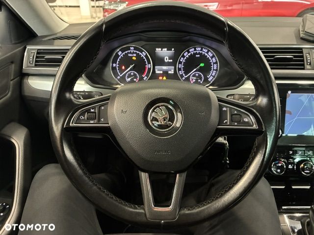 Skoda Superb 2.0 TDI DSG Ambition - 22