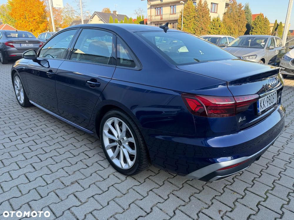 Audi A4 Limousine - 8