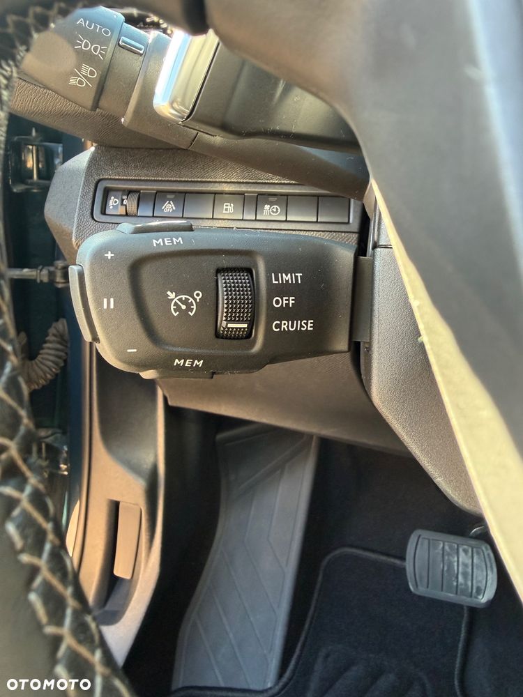Peugeot 3008 225 e-EAT8 Allure Pack - 14