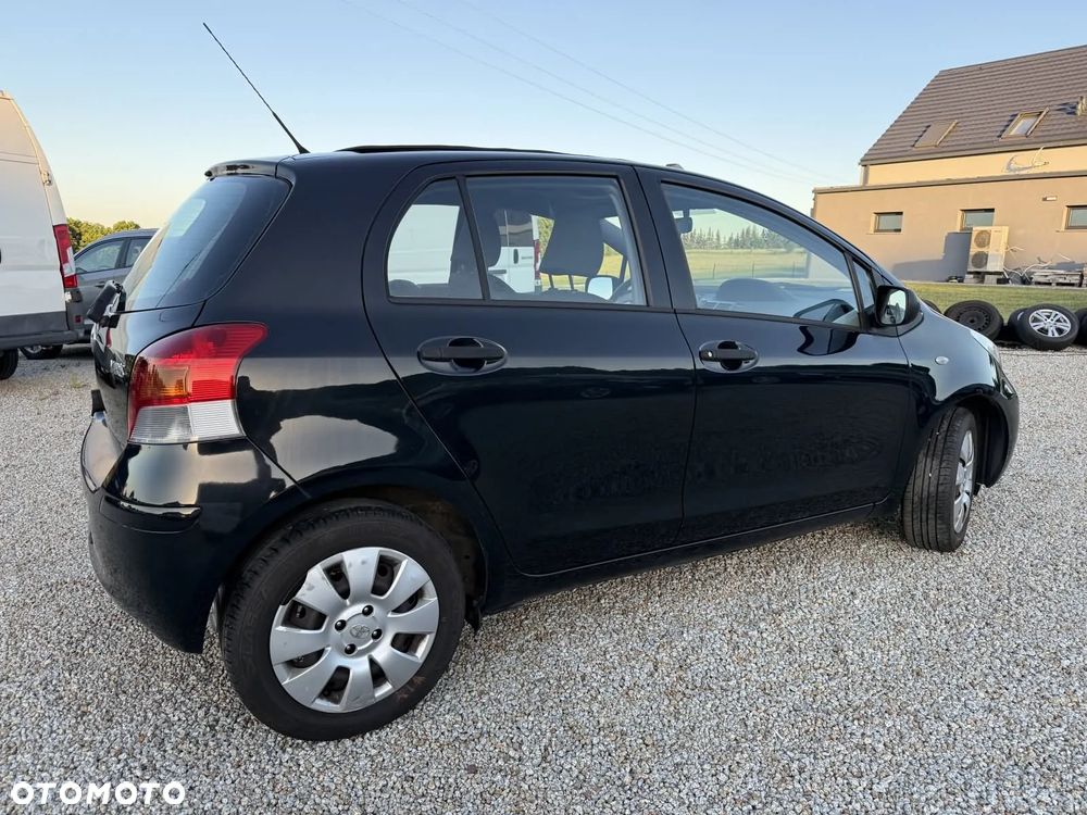Toyota Yaris 1.0 VVT-i Cool - 4