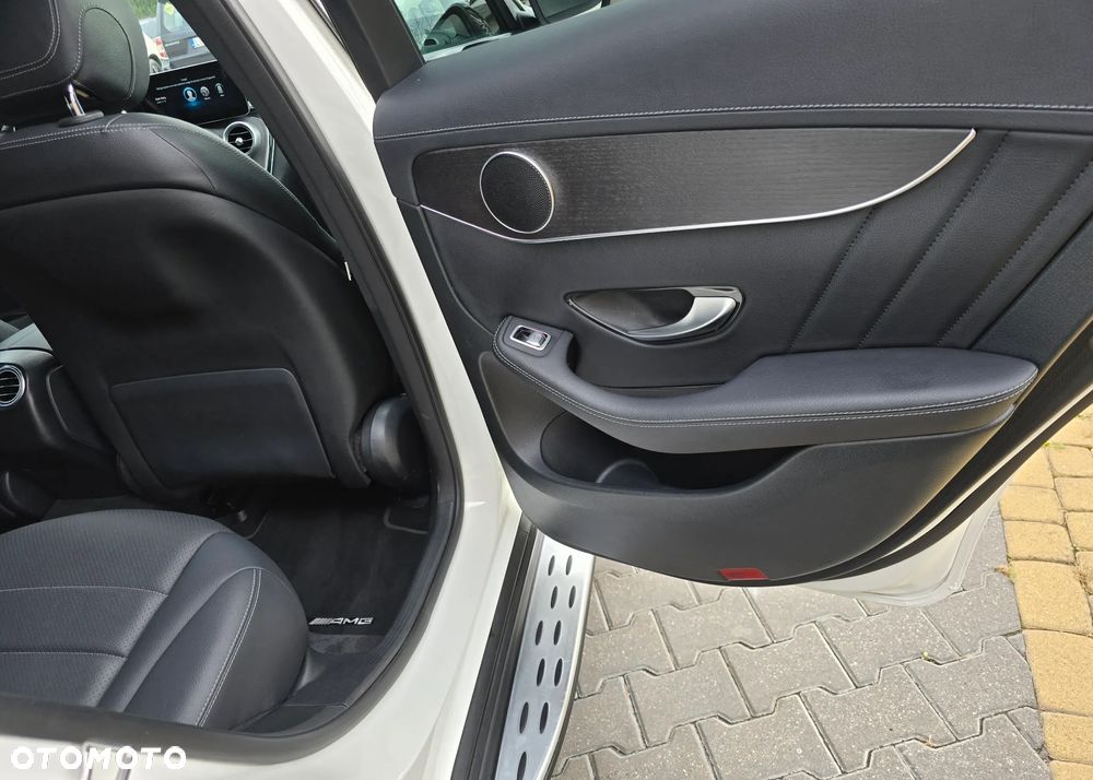 Mercedes-Benz GLC 300 d 4-Matic - 13