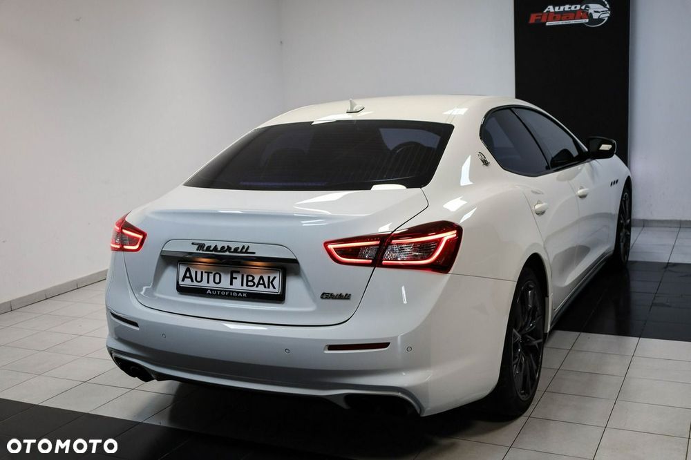 Maserati Ghibli - 8