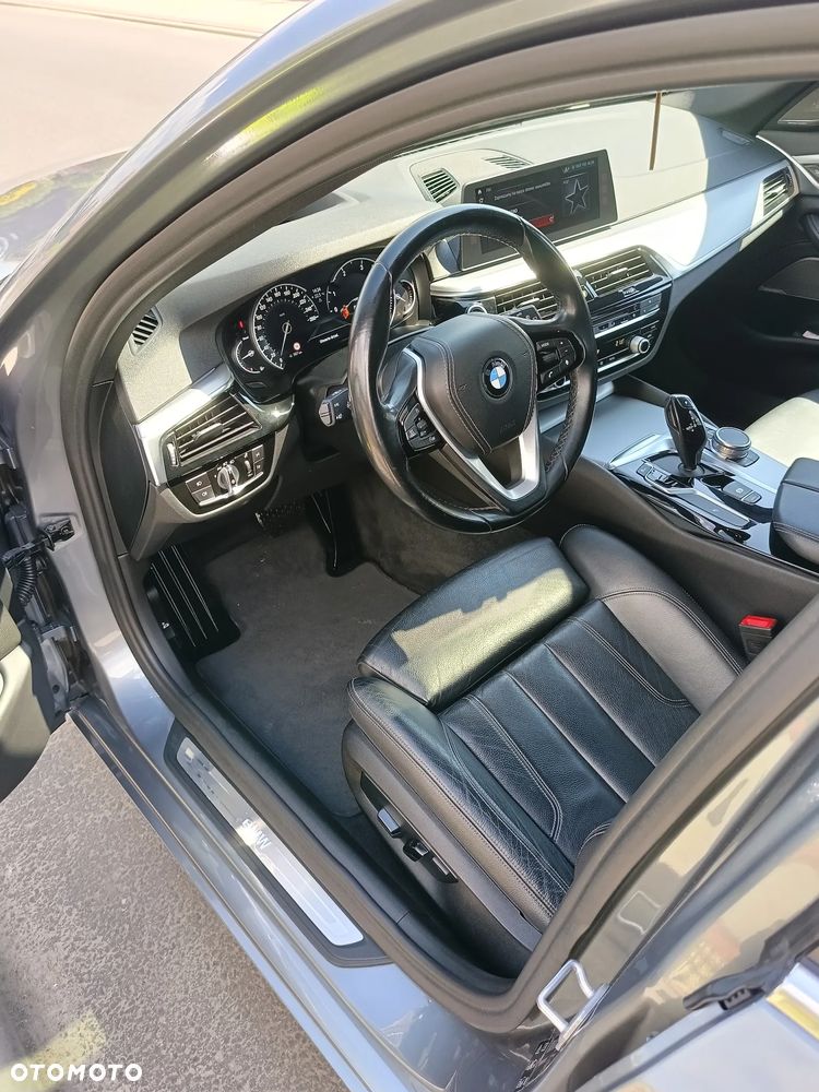BMW Seria 5 520d xDrive - 8