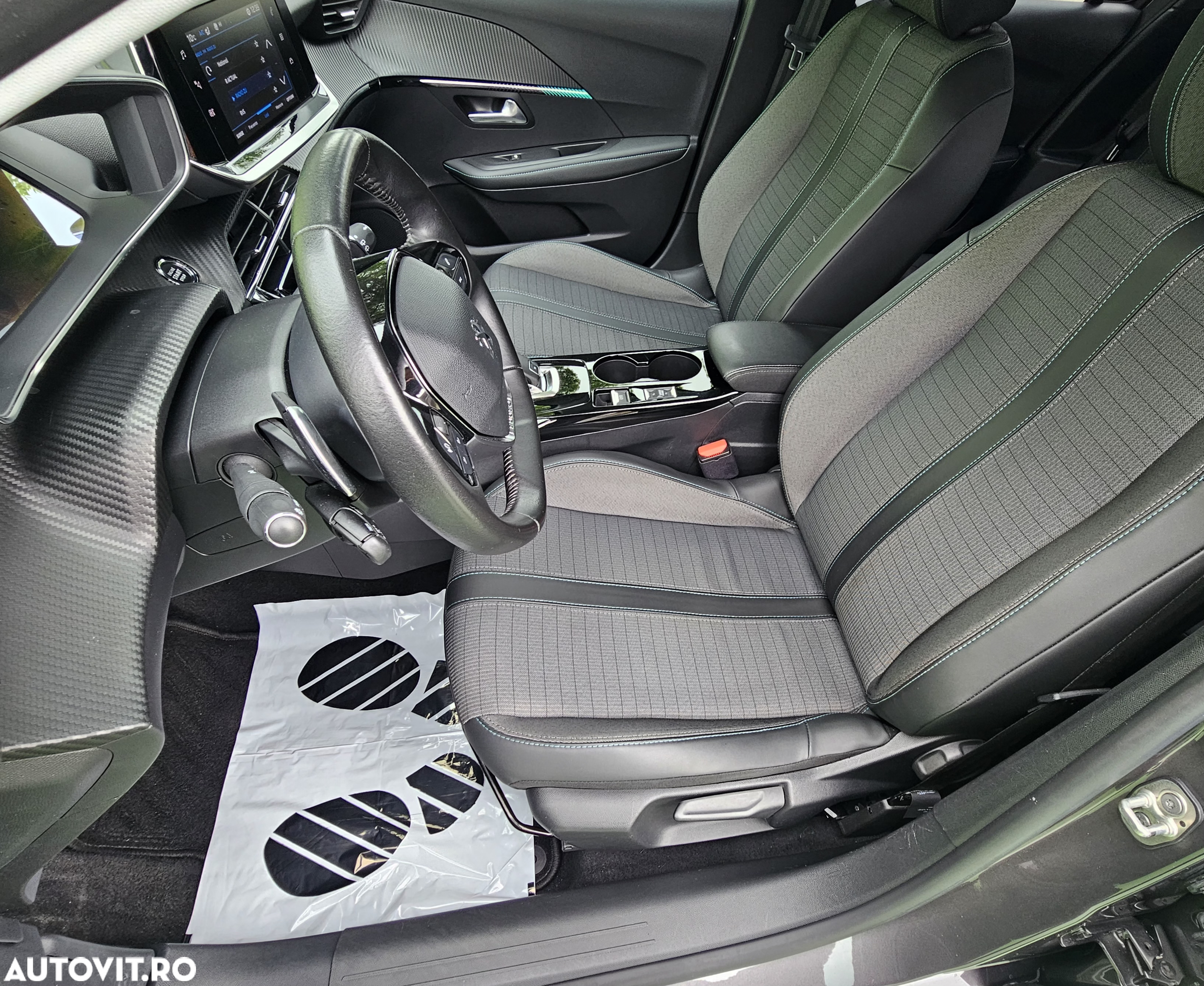 Peugeot 208 PureTech 100 EAT8 Active Pack - 14