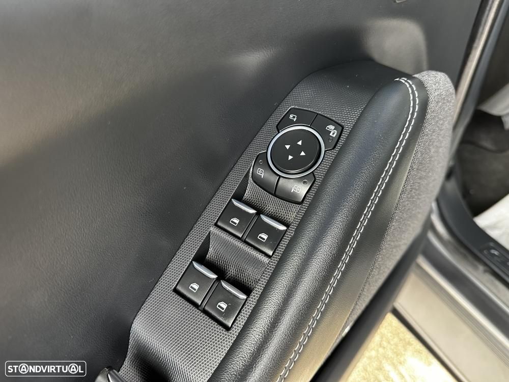 Ford Mustang Mach-E Standard - 24