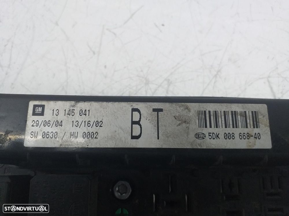 CAIXA RELÉS / FUSÍVEIS OPEL ASTRA H 2004 -5DK00866840 - 3