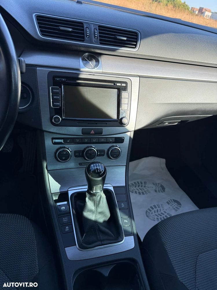 Volkswagen Passat 2.0 TDI BlueMotion Tehnology Comfortline - 3